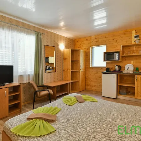 Elmona Holiday park *